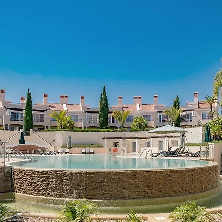 ホテル Luxury Townhouse In Gated Resort, Palmyra Sol 4*
